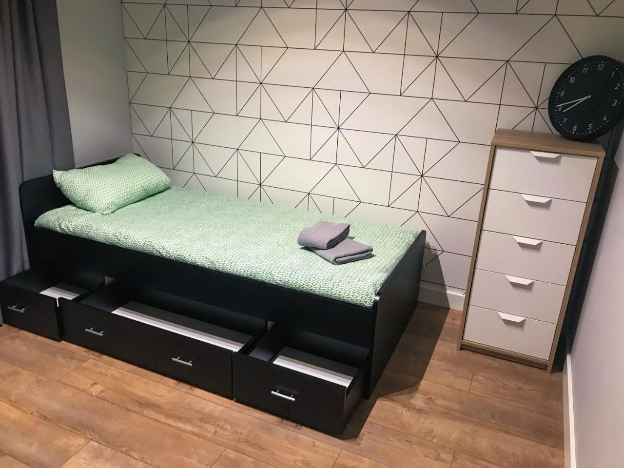 Crystal Guesthouse Варшава Екстериор снимка