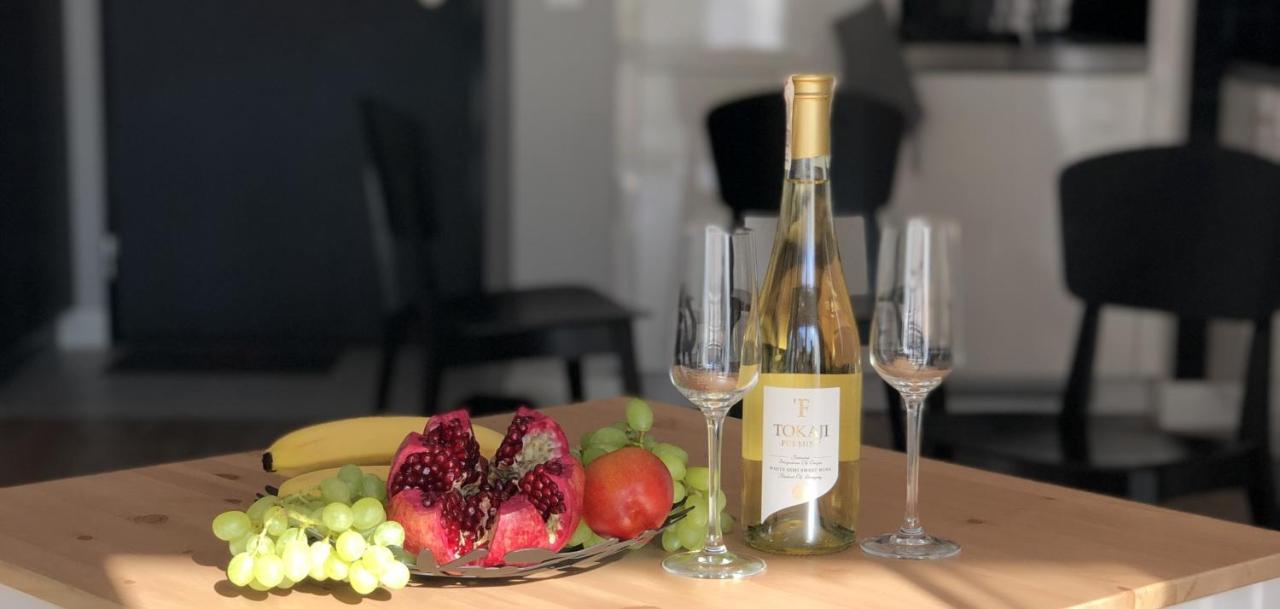 Crystal Guesthouse Варшава Екстериор снимка