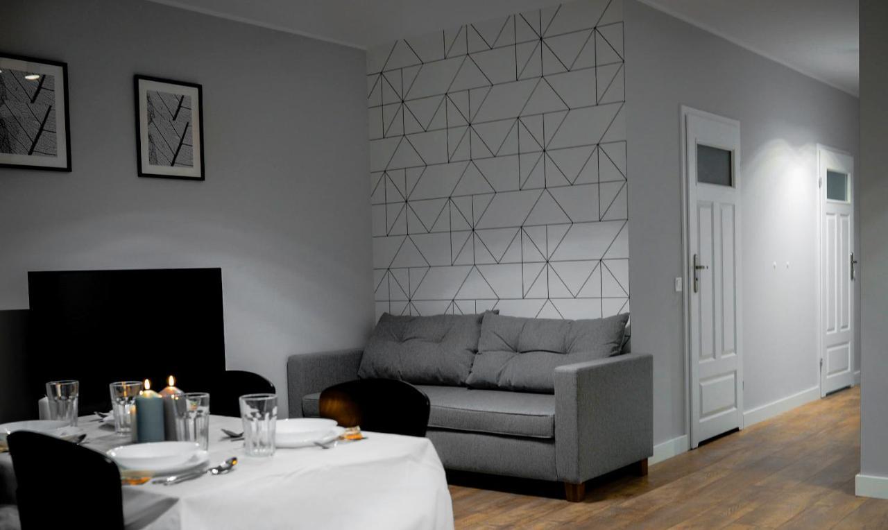 Crystal Guesthouse Варшава Екстериор снимка