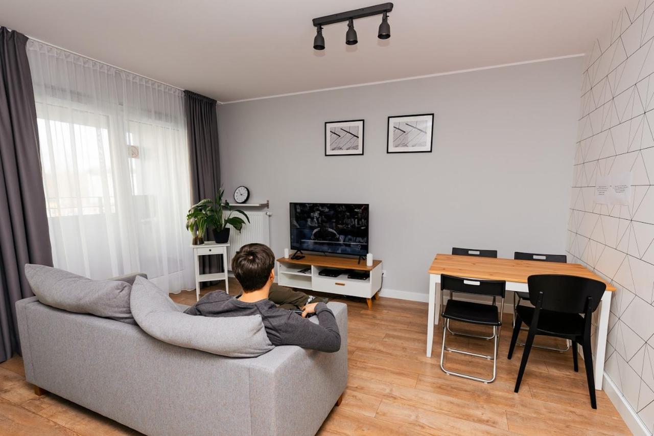 Crystal Guesthouse Варшава Екстериор снимка