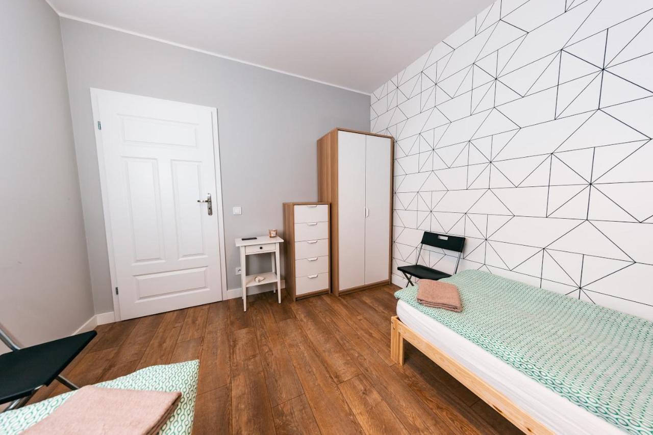 Crystal Guesthouse Варшава Екстериор снимка